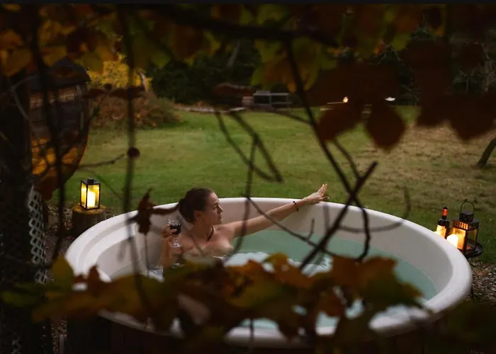 Enjoy Cozy Home Hills & Forest & Views & Gardens & Sauna Whirlpool Bath