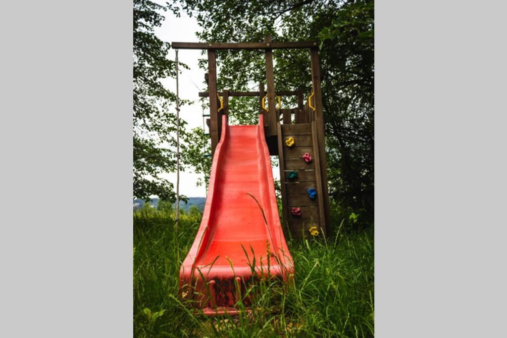 Enjoy Cozy Hills & Forest & Views & Gardens & Sauna Whirlpool Bath Apartment *